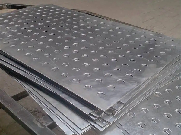 河北厂家金属板洞洞板不锈钢冲孔筛板规格种类